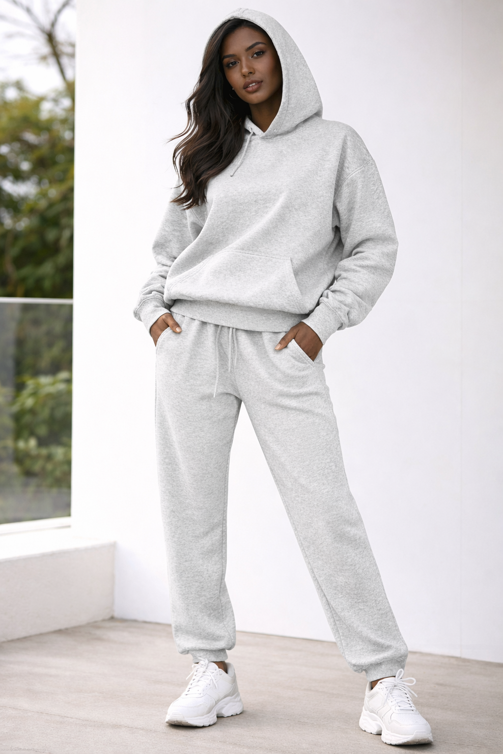 Grey fleece pullover set - model
