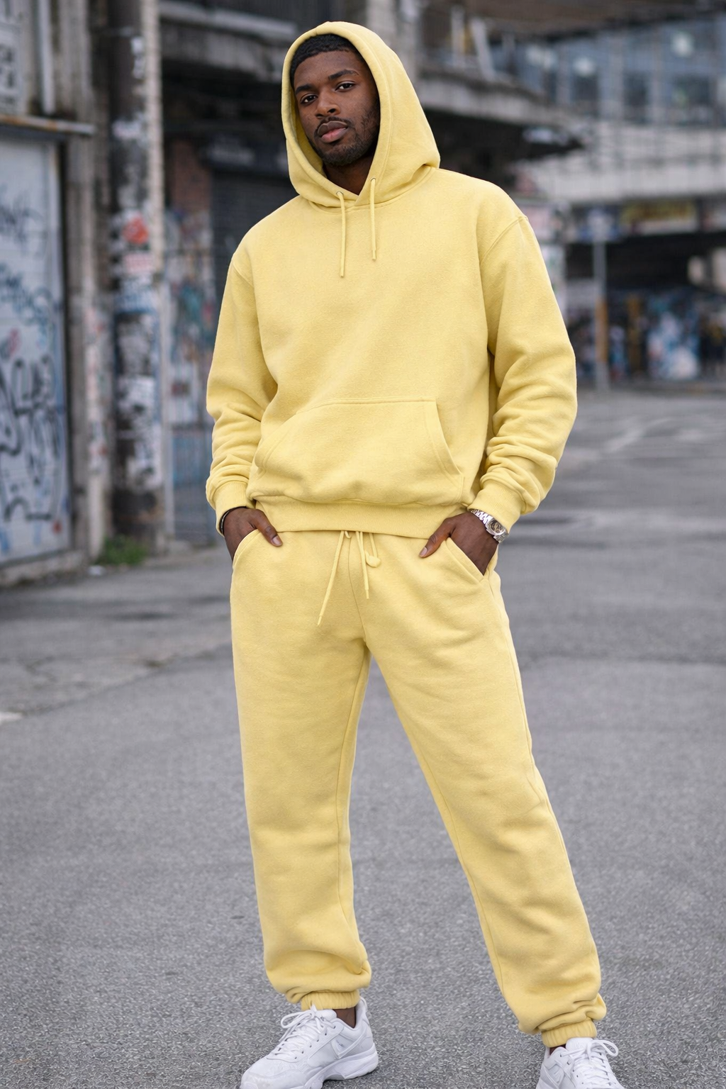 Yellow fleece pullover set - model